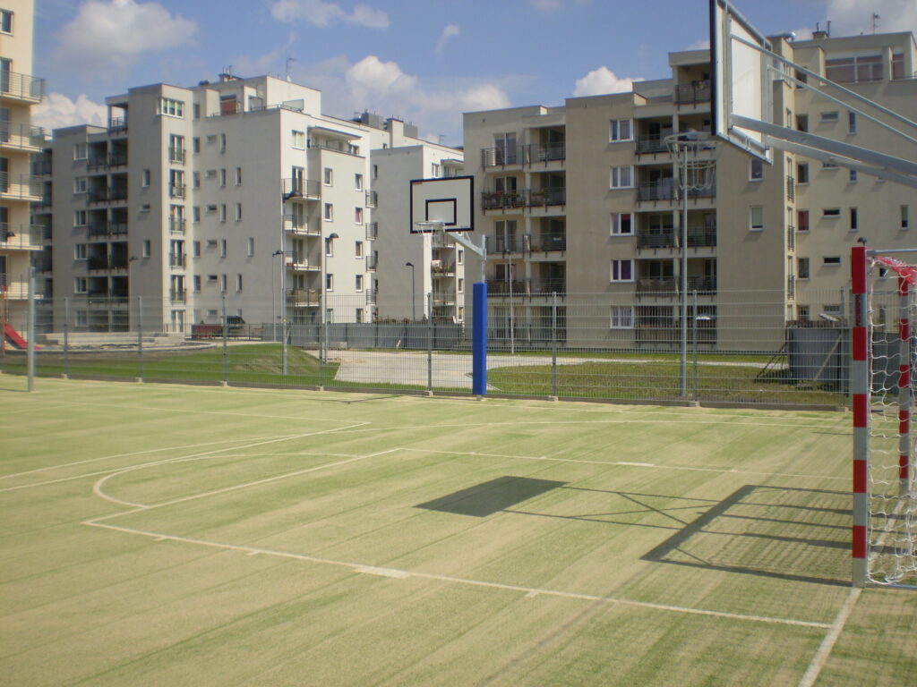 SPRZĘT SPORTOWY DO BOISK DO KOSZYKÓWKI
